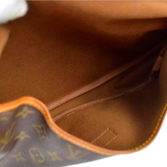 ⭐🔥AUTHENTIC🔥⭐Louis Vuitton Monogram Saumur 30 Crossbody bag - Picture 10 of 11